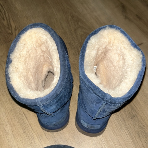 Gently worn Ugg Boots 💙